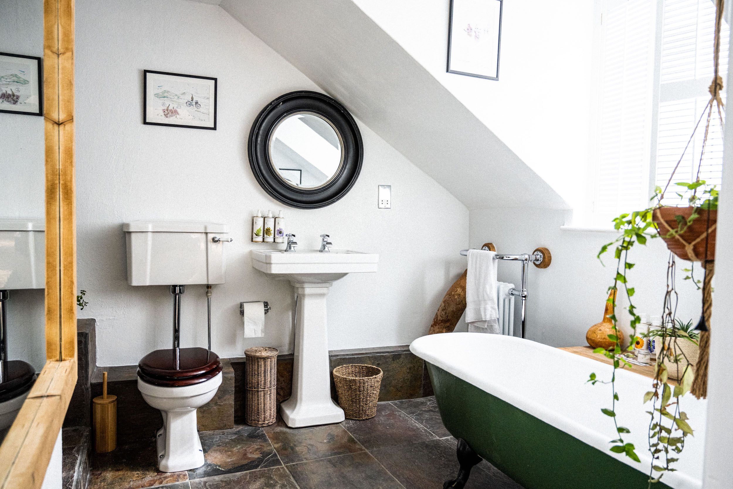 Fox bathroom